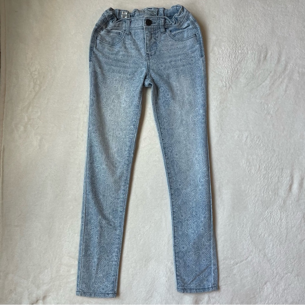 Super cute floral wash jeans for girls ✌🏻
